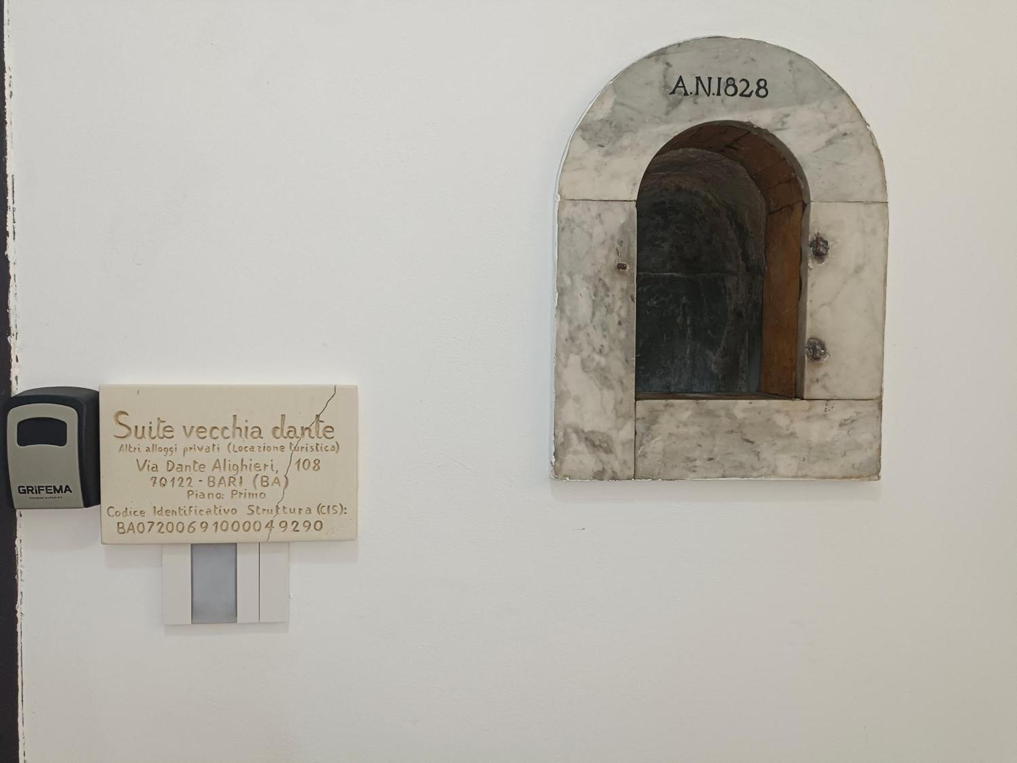 Suite Vecchia Dante Bari Zewnętrze zdjęcie